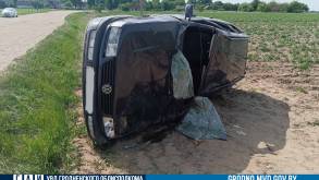 Под Вороново Passat вылетел с гравийной дороги — тяжело пострадал непристегнутый пассажир