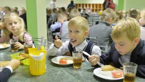 В Беларуси стоимость питания в детских садах и школах подорожает с нового учебного года