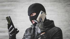 «Я как будто был в заложниках»: история нового телефонного мошенничества