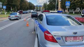 «Не заметил за стойкой кузова»: в Волковыске мужчина на Volswagen сбил сразу двоих пешеходов