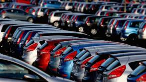 Белорусы почти перестали покупать новые авто: автодилеры ждут закон о параллельном импорте