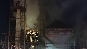 В Гродно ночью загорелся зерноочистительный комплекс — сгорело 5 тонн семечек
