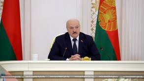 «Хотите через беду пройти – пожалуйста. Хотите, чтобы было тихо и спокойно, ... делайте то, что я вам говорю»: Лукашенко провел совещание по вопросам формирования ВНС и изменения избирательного законодательства