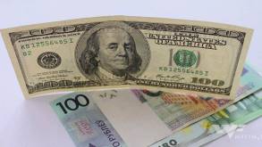 В Беларуси доллар и евро сильно подешевели перед выходными