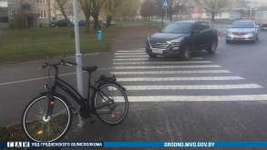 Наезд на велосипедистку в Мостах попал на видео