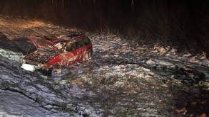 Трагедия под Островцом: молодой водитель вылетел с трассы и погиб, он не был пристегнут
