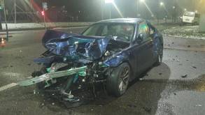 В момент переключения светофоров: на Фолюше в Гродно произошла серьезная авария, машины раскидало в стороны на десятки метров