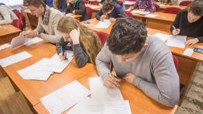 В Беларуси выпускные централизованные экзамены будут проходить не в школах
