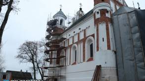 Как в Гродненской области реставрируют уникальную церковь-крепость с 500-летней историей