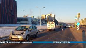 В преддверии 8 марта в Сморгони водитель «поломал» женщину на пешеходном переходе
