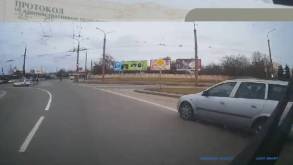 Сказал, что давно не был в городе: сотрудники ГАИ нашли водителя, который жестко «подрезал» автобус на кольце Советских пограничников в Гродно