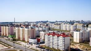 В Бресте и Гродно не получится купить даже один «квадрат»: сколько метров жилья могут купить жители разных городов Беларуси на одну зарплату?