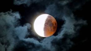 Белорусы смогут увидеть лунное затмение вечером 5 мая