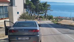Минчанин купил в Гродно 17-летнюю Alfa Romeo и, даже не переоформив ее, махнул в Черногорию на 24 дня. Сколько денег ушло?