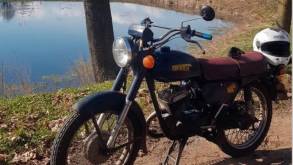 В Гродно разыскивается мужчина, который из-под окон многоэтажки украл мотоцикл