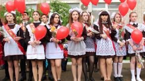 Последние звонки в белорусских школах пройдут 25 мая, но учеба закончится позже
