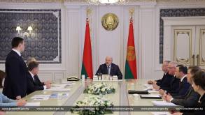 «Меня больше интересует, как будем жить дальше»: Лукашенко собрал совещание по вопросам вступительной кампании