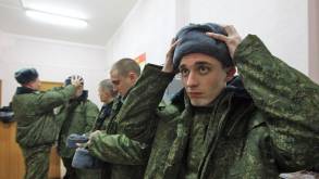 В Беларуси думают над отменой отсрочки службы в армии для студентов