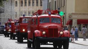 Ретро-парад и пожар на площади: как в Гродно отметили день МЧС