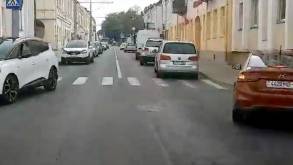 Видео: вот так в Гродно пропускают скорую с проблесковыми маячками
