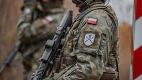Польша перебрасывает на границу с Беларусью еще тысячу солдат