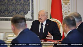 Лукашенко рассказал чиновникам, кого нужно поддерживать на выборах