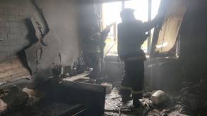 На Ольшанке из-за зарядного устройства выгорела целая комната в квартире. К счастью без пострадавших