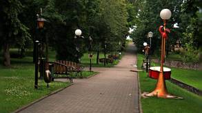 В Новогрудке мужчина мастурбировал на людях в городском парке. Одна женщина даже вернулась, чтобы сделать фото