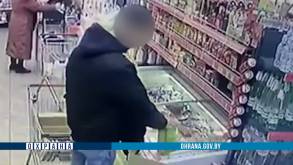 В Гродно молодой парень украл в магазине по соседству со своим домом два пакета дешевого вина