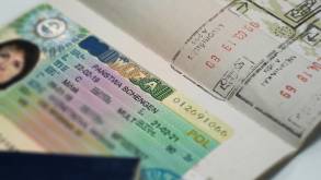 «Шенген» будут оформлять по-новому: без визита в посольство и наклейки в паспорте