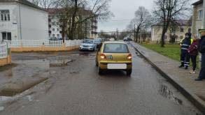В Ошмянах женщина сбила ребенка: он шагнул с тротуара прямо под машину