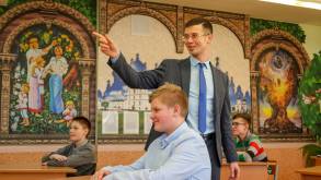 Для факультатива по духовности в белорусских школах утвердили учебный план