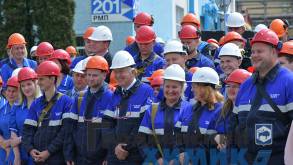 Лукашенко поздравил коллектив самого крупного гродненского предприятия