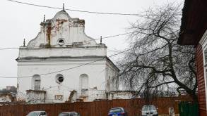 Теперь за одну базовую. Слонимскую синагогу, которую пыталась восстановить белорусская писательница, снова продают