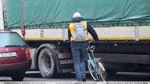 В милиции Гродно рассказали, куда и почему вывозят «припаркованные» у границы велосипеды
