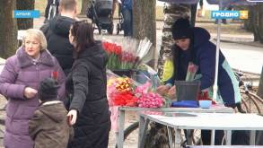 В гродненской налоговой рассказали, сколько нужно заплатить за право торговать цветами на 8 марта