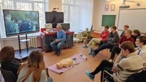 Белорусских школьников научат проводить сердечно-легочную реанимацию: в Гродненской области участие в проекте примут более 2000 детей