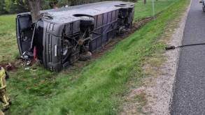 В Польше перевернулся и врезался в дерево гродненский автобус с туристами: 5 человек пострадало
