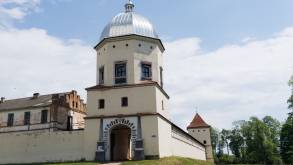 Уже с башнями, стенами и куполами: как в 170 км от Гродно возрождают Любчанский замок