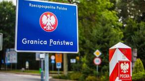 Польша перестала принимать фуры из Беларуси