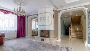 В Коробчицах под Гродно продается дом за $500 000 по курсу. Просто оцените эту роскошь