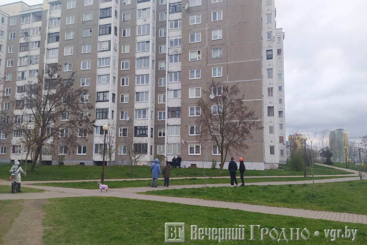 Трагедия в Гродно: мужчина выпал с балкона и погиб