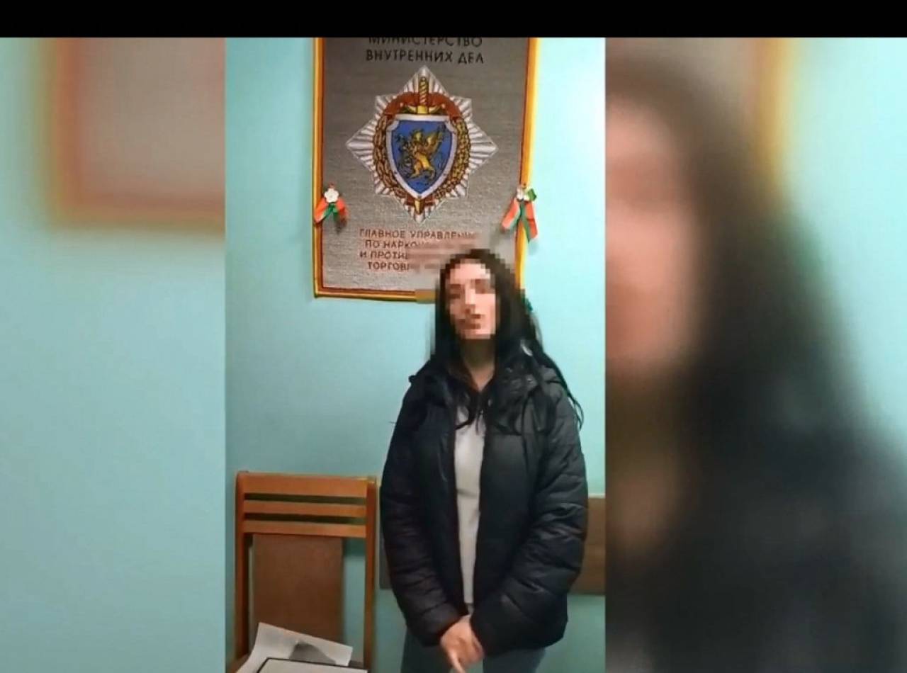 В Гродно девушку доставили в милицию из-за семейного скандал. В кошельке у неё обнаружили ещё и марихуану