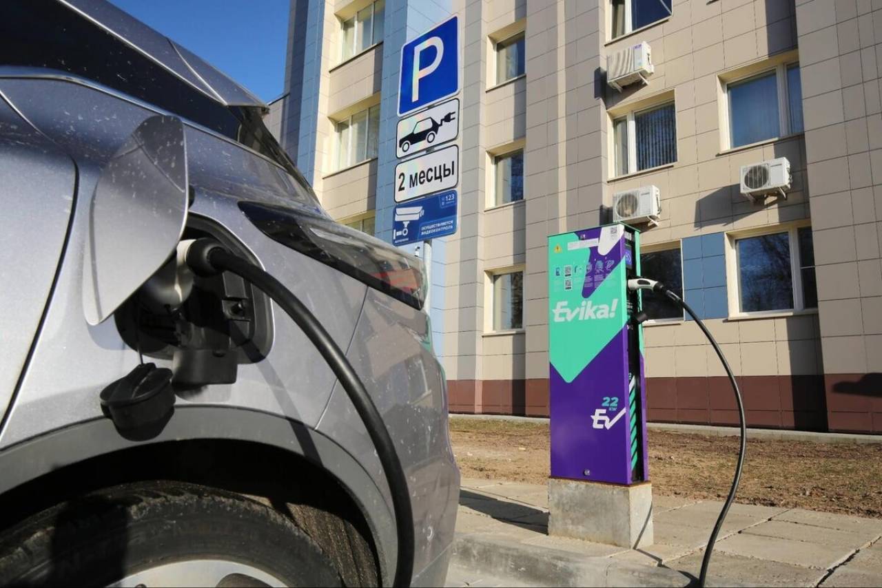 «Белтелеком» зашел на рынок зарядок для электромобилей и уже «раскидал» по Гродно 8 станций