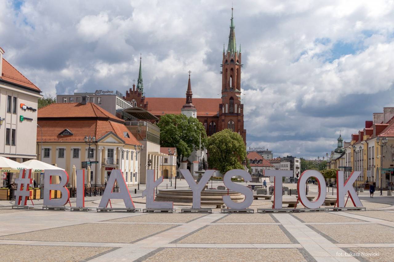 Сколько белорусов живет в Польше на начало 2024 года?