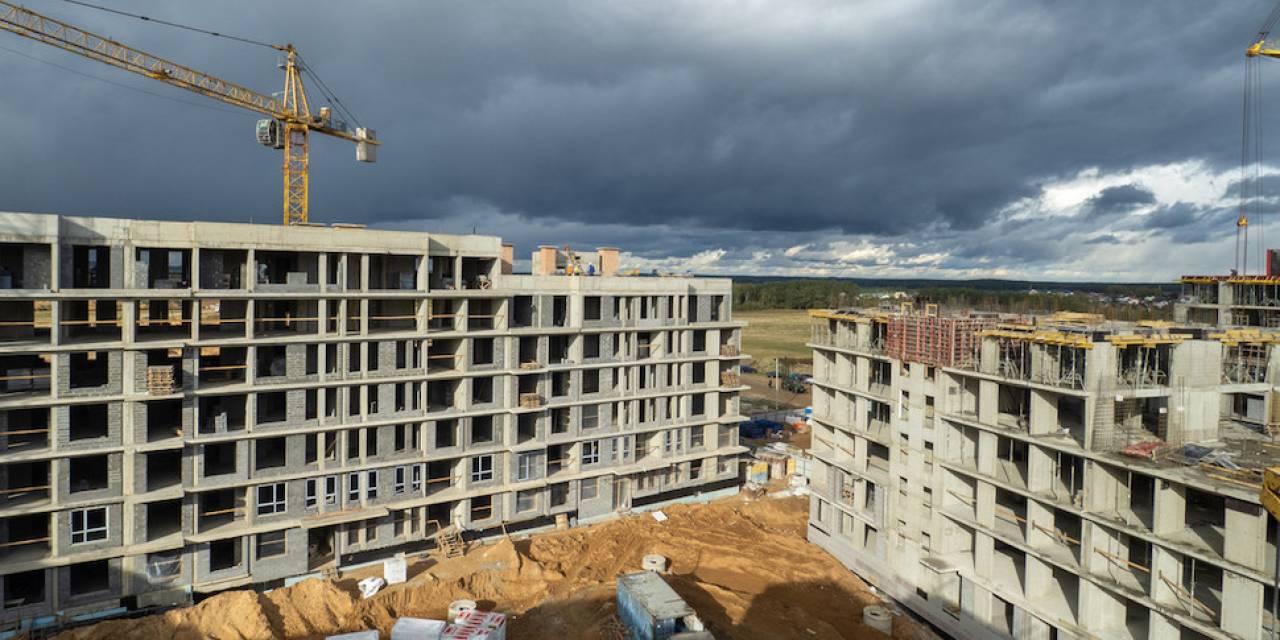 В Беларуси возобновят строительство жилья госзастройщиками для дальнейшей продажи очередникам