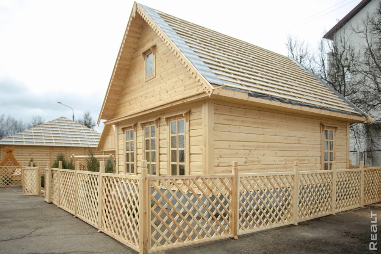 В Беларуси приобрести деревянный дом от лесхоза теперь можно в кредит под 4%. Но есть нюанс