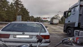 «Границу пересёк в каком-то лесочке». Белорус съездил на Suzuki Boulevard M90 в Европу и не стоял в очередях