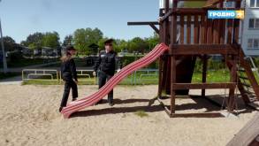 В Гродно милиция проверяет на исправность детские площадки